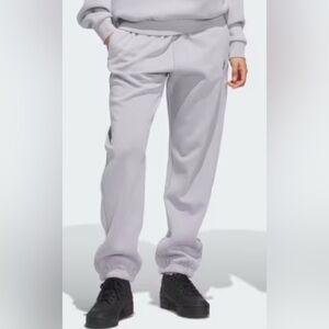 NWT! Adidas Joggers Sweatpants Size Medium